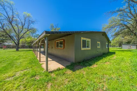 Exterior - 3262 Rancho Rd, Redding, CA 96002 photo 11 of 16