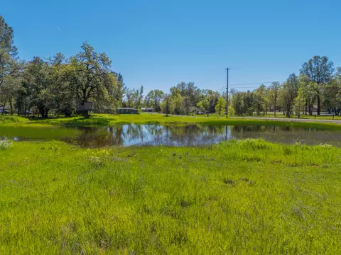 View/Area - 3262 Rancho Rd, Redding, CA 96002 photo 9 of 12