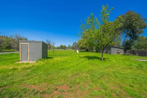 Exterior - 3262 Rancho Rd, Redding, CA 96002 photo 15 of 16