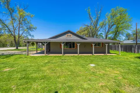 Exterior - 3262 Rancho Rd, Redding, CA 96002 photo 10 of 16