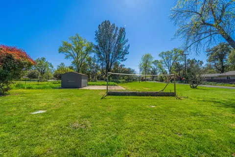Exterior - 3262 Rancho Rd, Redding, CA 96002 photo 9 of 16