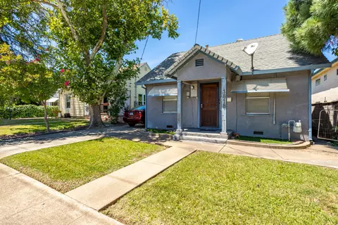 1818 11th St, Redding, CA 96001
