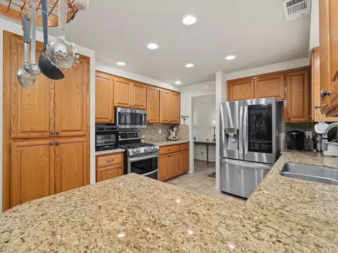 Kitchen - 11402 Wales Dr, Redding, CA 96003 photo 4 of 4