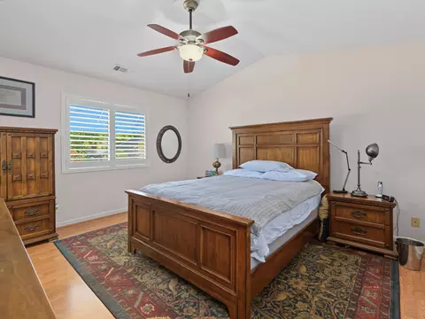 Bedroom - 11402 Wales Dr, Redding, CA 96003 photo 1 of 4
