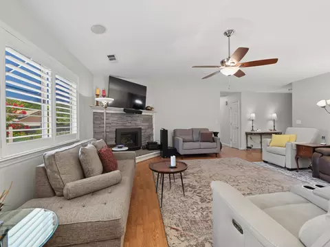 Living - 11402 Wales Dr, Redding, CA 96003 photo 2 of 2