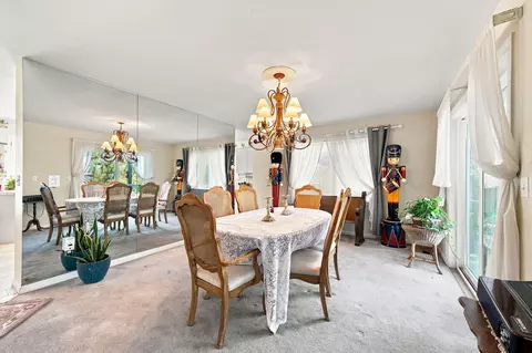 Dining - 1025 Chardonnay Walk, Redding, CA 96001 photo 1 of 4