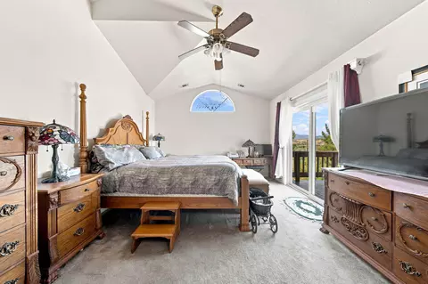 Bedroom - 1025 Chardonnay Walk, Redding, CA 96001 photo 1 of 10