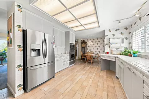 Kitchen - 1025 Chardonnay Walk, Redding, CA 96001 photo 5 of 5