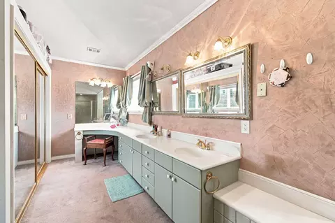 Bath - 1025 Chardonnay Walk, Redding, CA 96001 photo 1 of 7