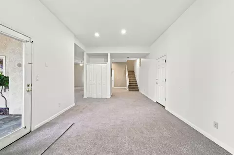 Living - 1025 Chardonnay Walk, Redding, CA 96001 photo 3 of 4