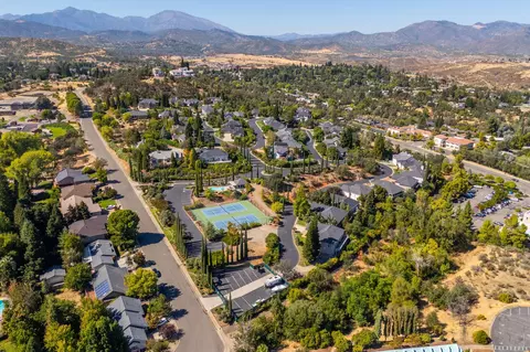 View/Area - 1025 Chardonnay Walk, Redding, CA 96001 photo 12 of 13