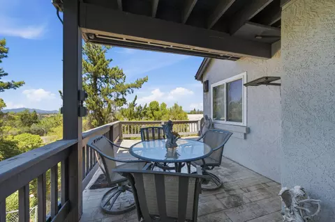 Exterior - 1025 Chardonnay Walk, Redding, CA 96001 photo 4 of 10