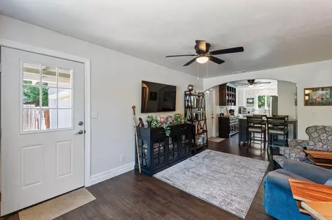 Entry Way - 3923 Meteor St, Redding, CA 96002 photo 1 of 1