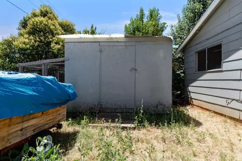 Exterior - 3923 Meteor St, Redding, CA 96002 photo 8 of 11