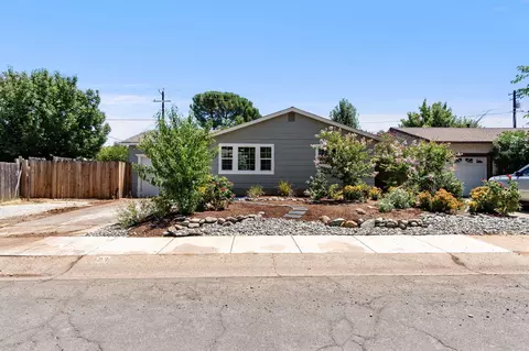 Exterior - 3923 Meteor St, Redding, CA 96002 photo 11 of 11
