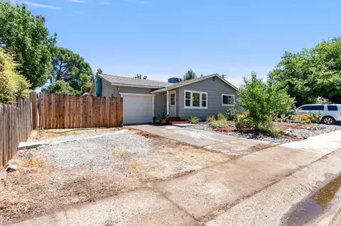 Exterior - 3923 Meteor St, Redding, CA 96002 photo 10 of 11
