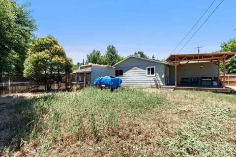 Exterior - 3923 Meteor St, Redding, CA 96002 photo 5 of 11