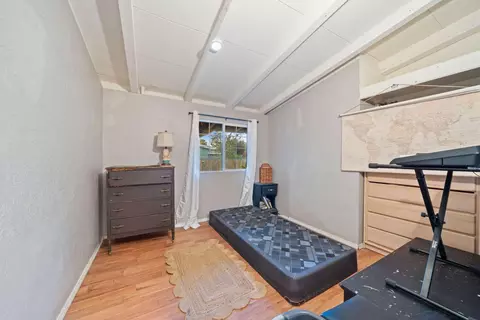 Bedroom - 4562 E Bonnyview Rd, Redding, CA 96001 photo 6 of 8