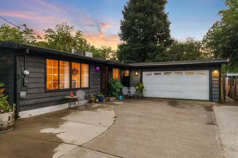 Exterior - 4562 E Bonnyview Rd, Redding, CA 96001 photo 3 of 8