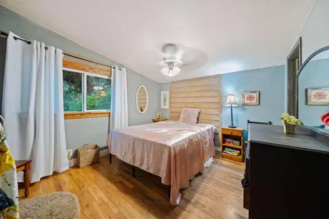 Bedroom - 4562 E Bonnyview Rd, Redding, CA 96001 photo 8 of 8