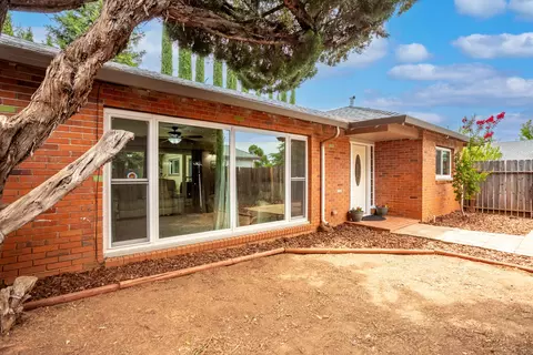 Exterior - 1738 Lazelle Ct, Redding, CA 96002 photo 1 of 15