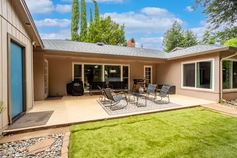 Exterior - 1738 Lazelle Ct, Redding, CA 96002 photo 3 of 15