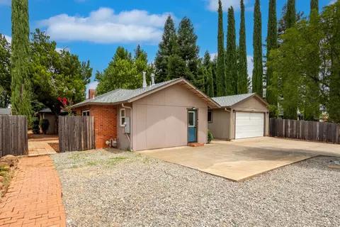 Exterior - 1738 Lazelle Ct, Redding, CA 96002 photo 15 of 15