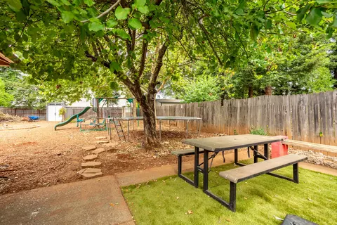 Exterior - 1738 Lazelle Ct, Redding, CA 96002 photo 8 of 15