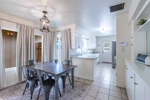 Dining - 1738 Lazelle Ct, Redding, CA 96002 photo 1 of 2