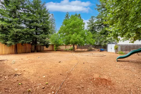 Exterior - 1738 Lazelle Ct, Redding, CA 96002 photo 11 of 15