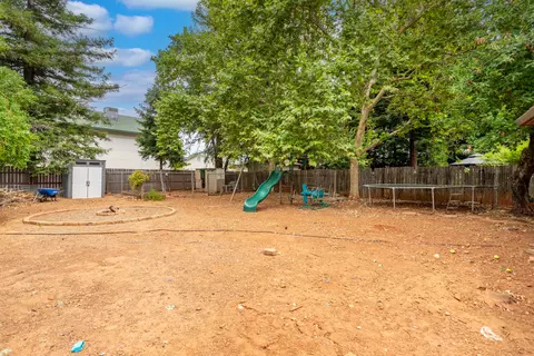 Exterior - 1738 Lazelle Ct, Redding, CA 96002 photo 12 of 15