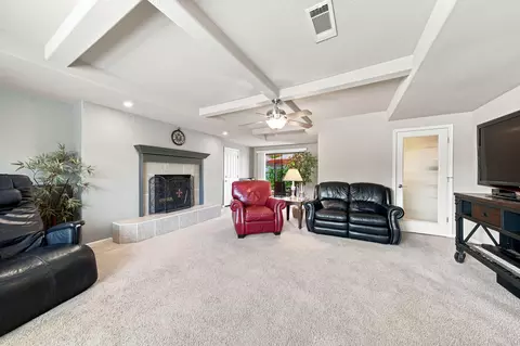 2814 Oakview Dr, Redding, CA 96002 photo 4