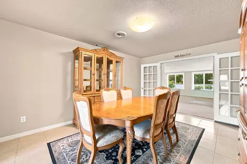 2814 Oakview Dr, Redding, CA 96002 photo 13