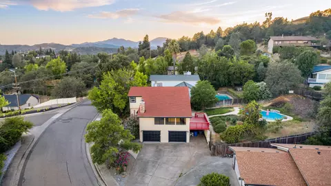 View/Area - 3416 Cessna Dr, Redding, CA 96001 photo 3 of 5