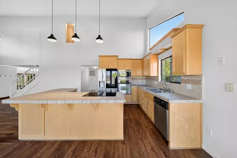 Kitchen - 3416 Cessna Dr, Redding, CA 96001 photo 5 of 6