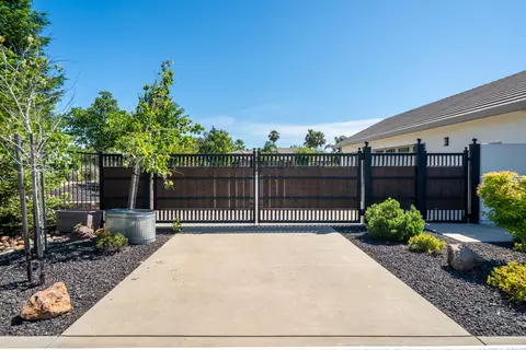 Other - 880 Santa Cruz Dr, Redding, CA 96003 photo 1 of 5