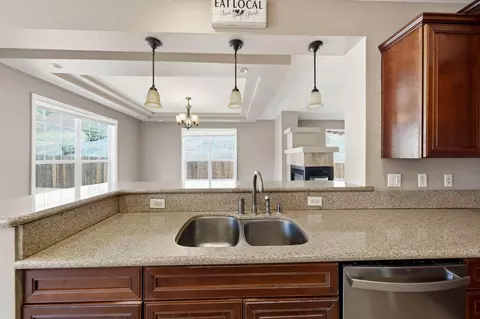 Kitchen - 13839 Creek Trl, Redding, CA 96003 photo 2 of 4