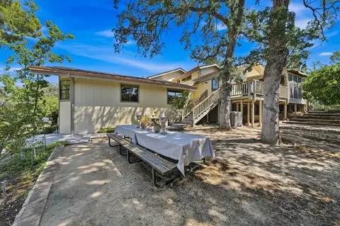 Exterior - 3350 Mountain Oak Dr, Redding, CA 96001 photo 6 of 19