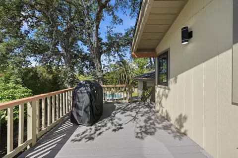 Exterior - 3350 Mountain Oak Dr, Redding, CA 96001 photo 5 of 19
