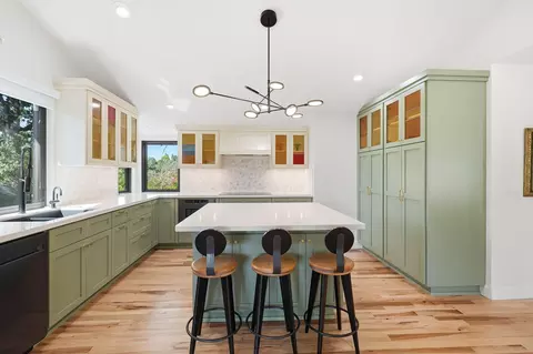 Kitchen - 3350 Mountain Oak Dr, Redding, CA 96001 photo 1 of 2