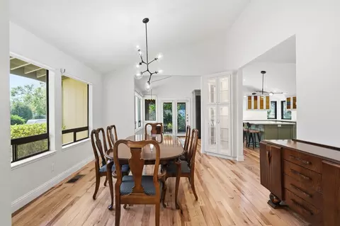 Dining - 3350 Mountain Oak Dr, Redding, CA 96001 photo 2 of 3