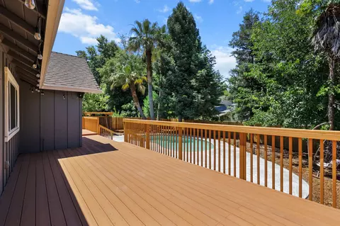 Exterior - 3012 Monte Bello Dr, Redding, CA 96001 photo 3 of 14