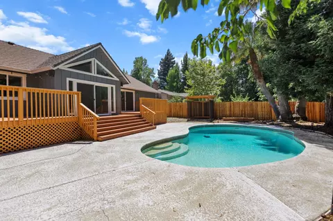 Exterior - 3012 Monte Bello Dr, Redding, CA 96001 photo 8 of 14