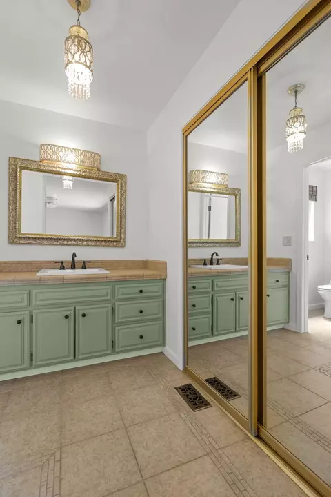 Bath - 3012 Monte Bello Dr, Redding, CA 96001 photo 3 of 6