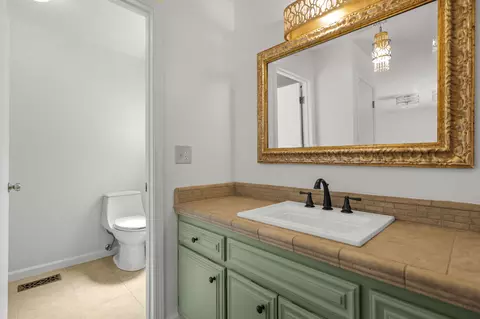 Bath - 3012 Monte Bello Dr, Redding, CA 96001 photo 4 of 6
