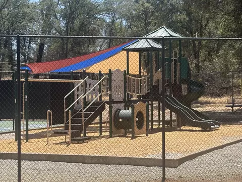 19526 San Vincente Dr, Redding, CA 96003 photo 10