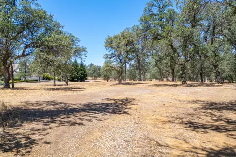 19526 San Vincente Dr, Redding, CA 96003 photo 4