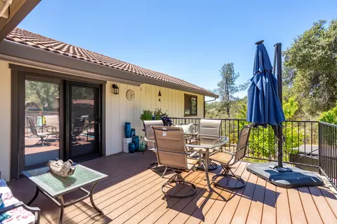 Exterior - 16201 Plateau Cir, Redding, CA 96001 photo 10 of 10