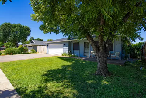 Exterior - 3592 Capricorn Way, Redding, CA 96002 photo 2 of 10