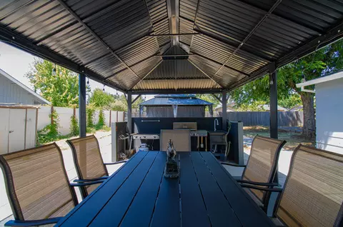 Exterior - 3592 Capricorn Way, Redding, CA 96002 photo 3 of 10